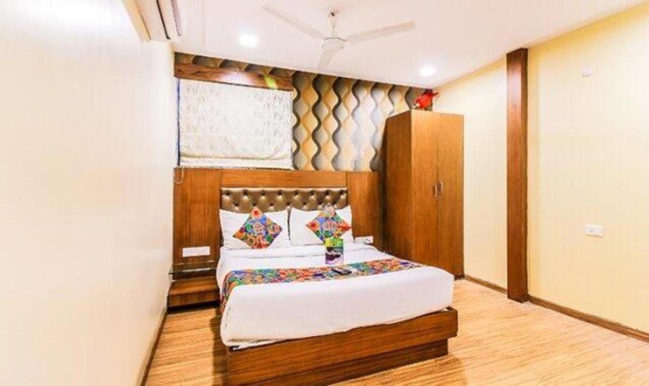 FabHotel Arton Suites