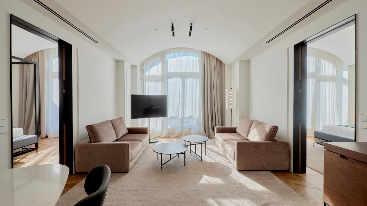 Kozmo Hotel Suites & Spa - The Leading Hotels of the World
