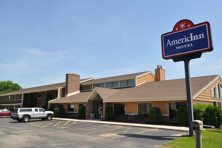 AmericInn by Wyndham Plymouth