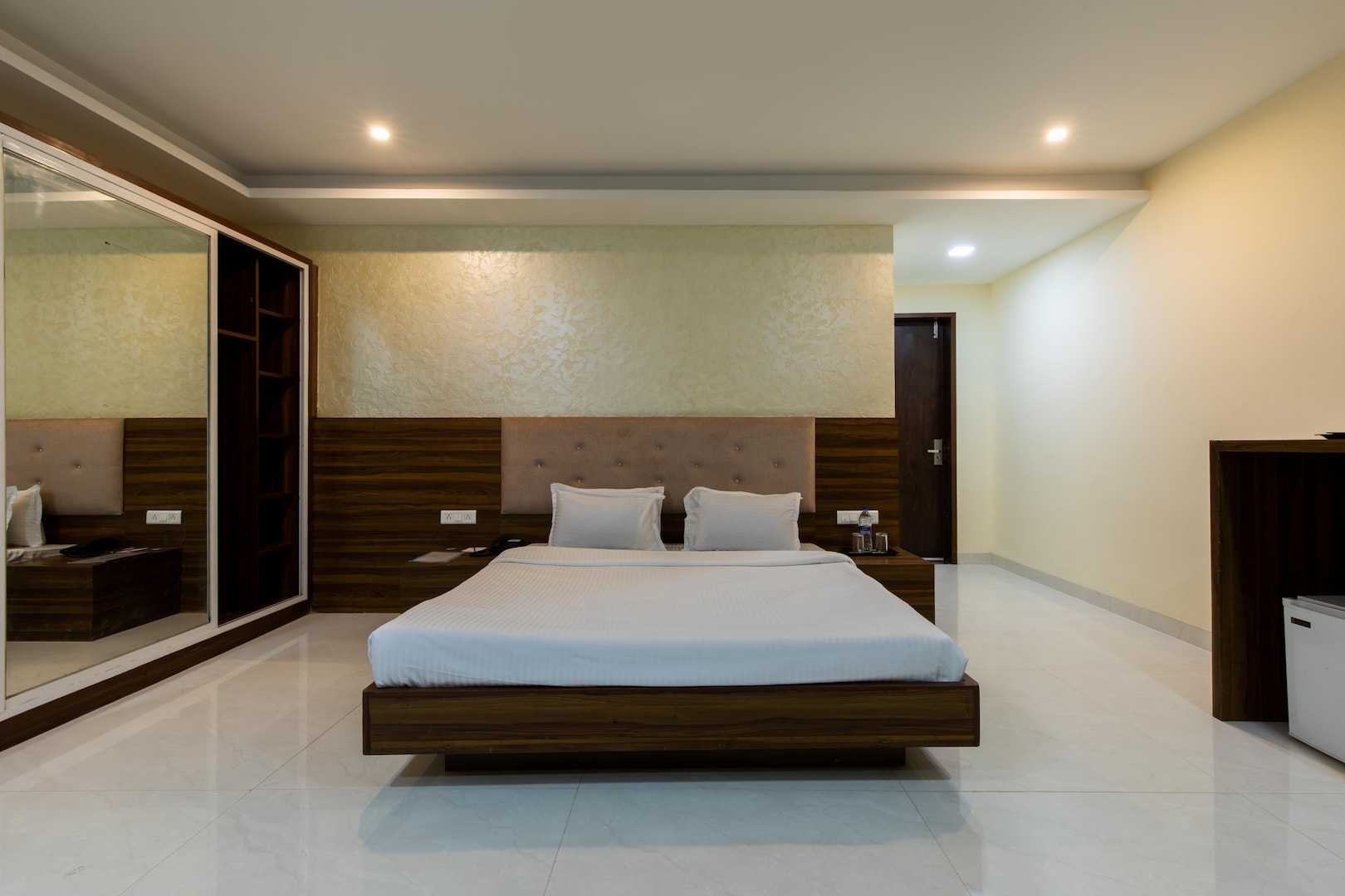 BlueLeaf by Papaya Tree Hotels