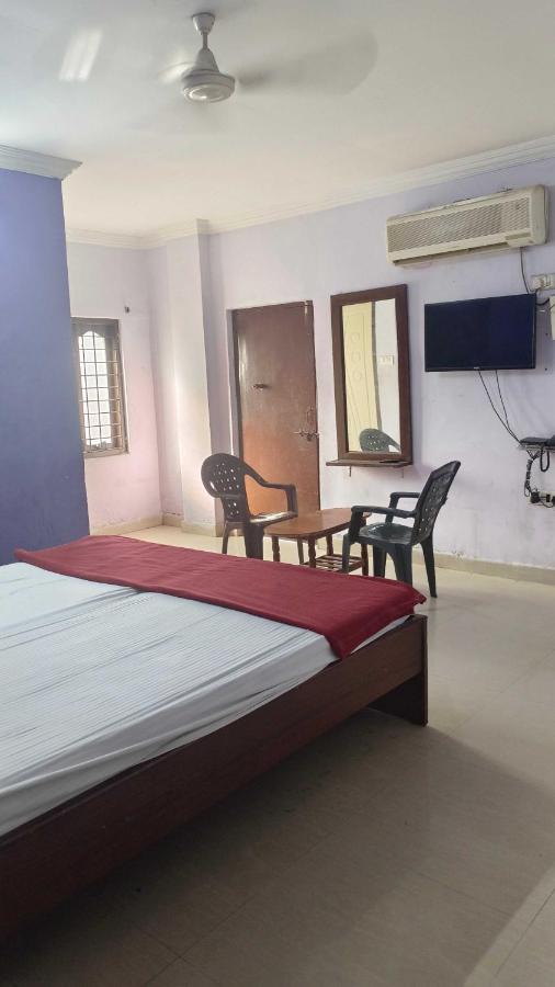 OYO Flagship 808304 Nandi Hotel