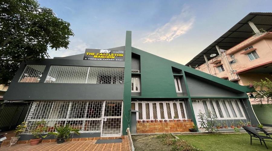 THE CASTLETON MANSION 