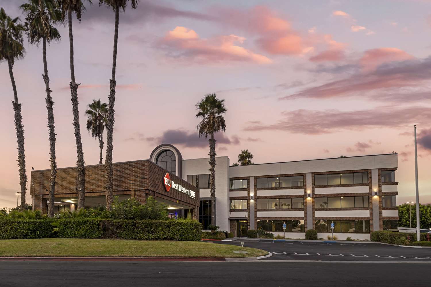 Best Western Plus Meridian Inn  Suites, Anaheim-Orange