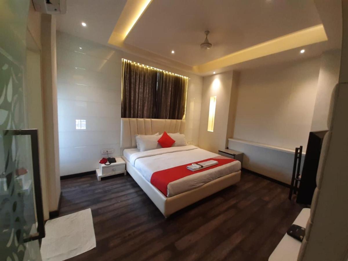 Hotel Lotus Residency