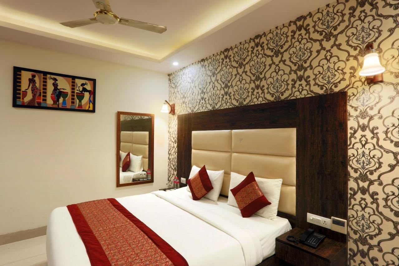 Hotel Qualia Suites at Delhi Airport