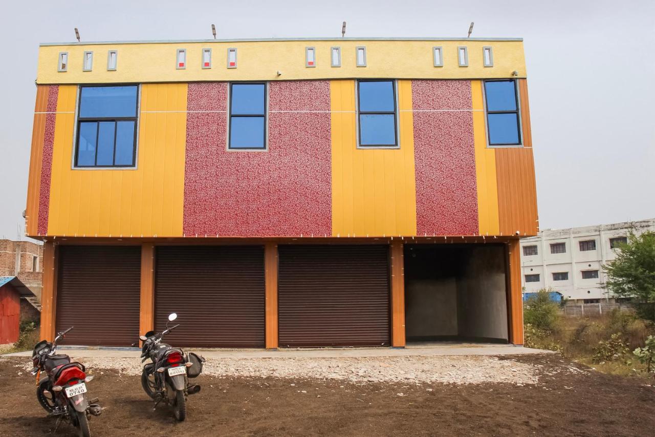 OYO Flagship 60781 Hotel Rm