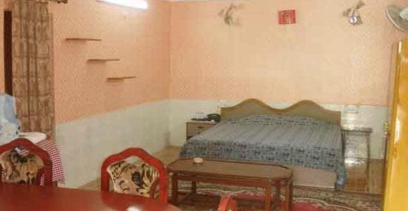 Hotel Moon and Restaurant