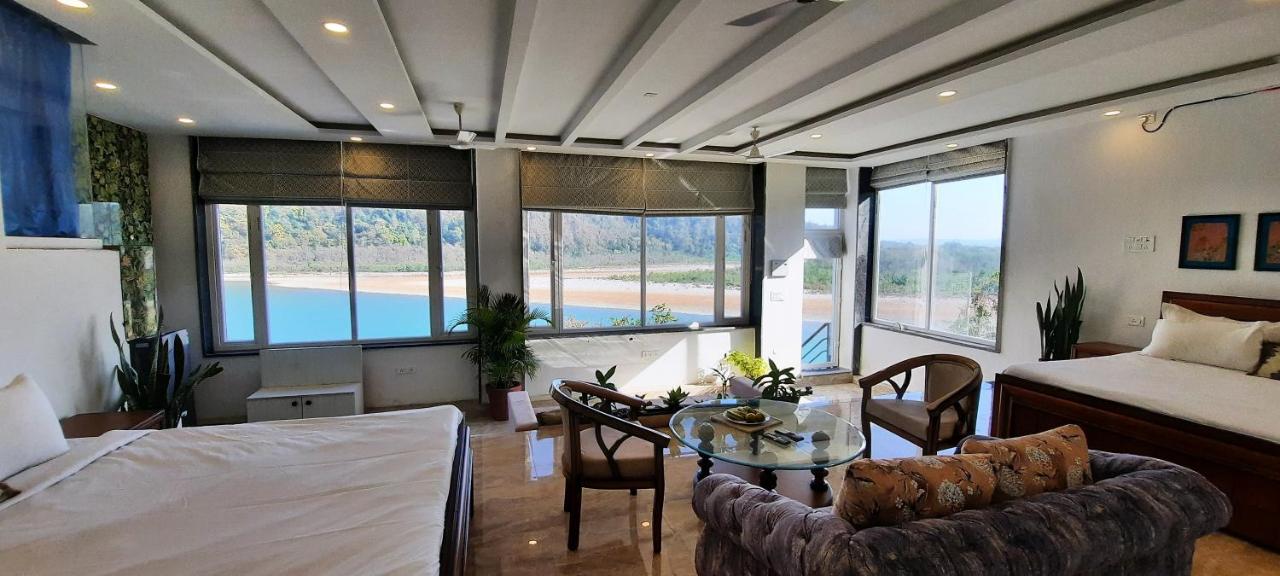 Meeram Ganga - A boutique homestay by the Ganges