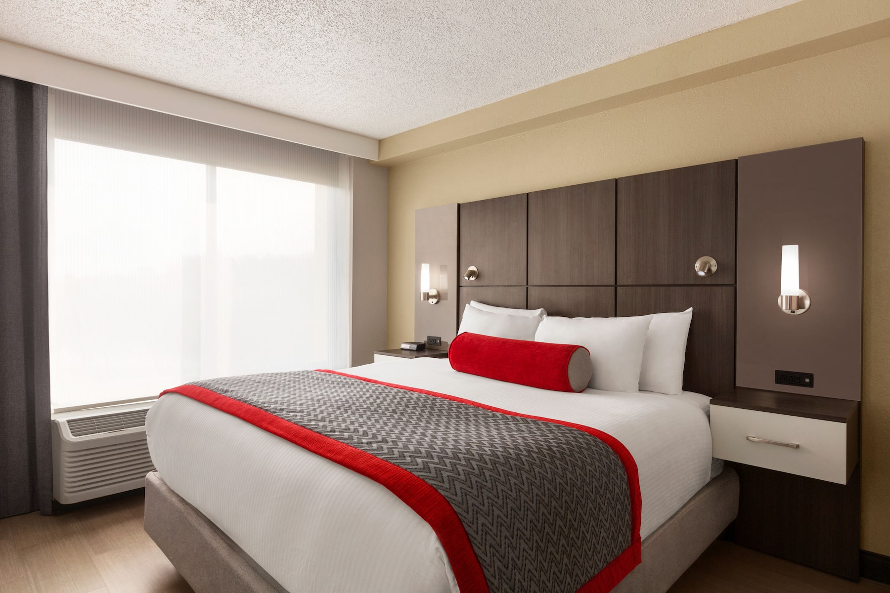 Ramada by Wyndham Suites Orlando Airport