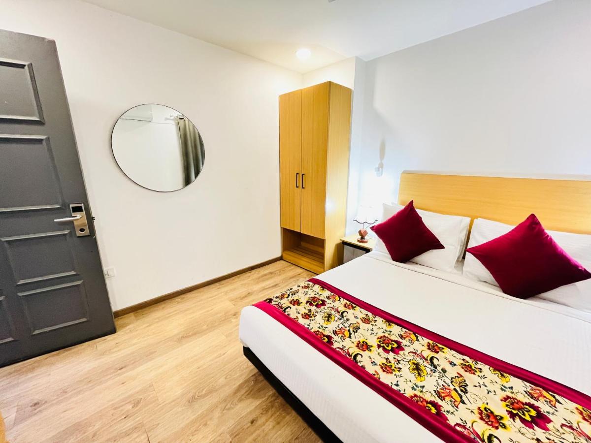  Qotel Hotel La Sarane Preet Vihar