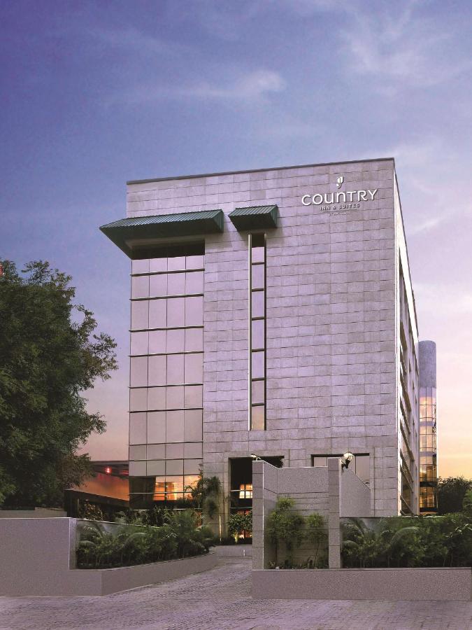 Country Inn & Suites by Radisson, Gurugram Sector 12