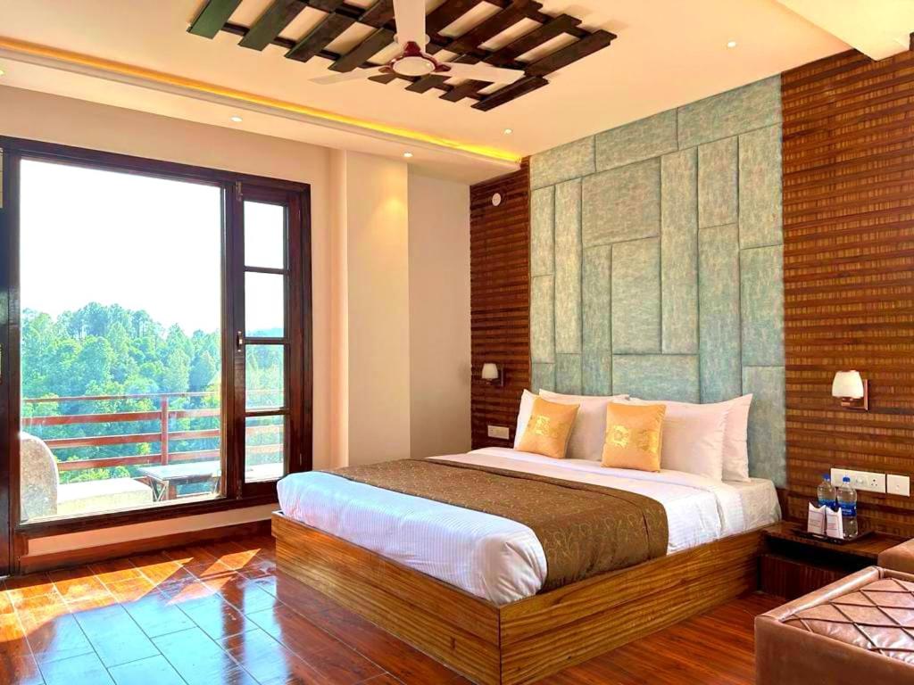 Aamod Suites - The Boutique Hotel, Dalhousie