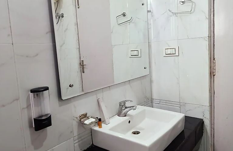 Hotel Radiance Paradise