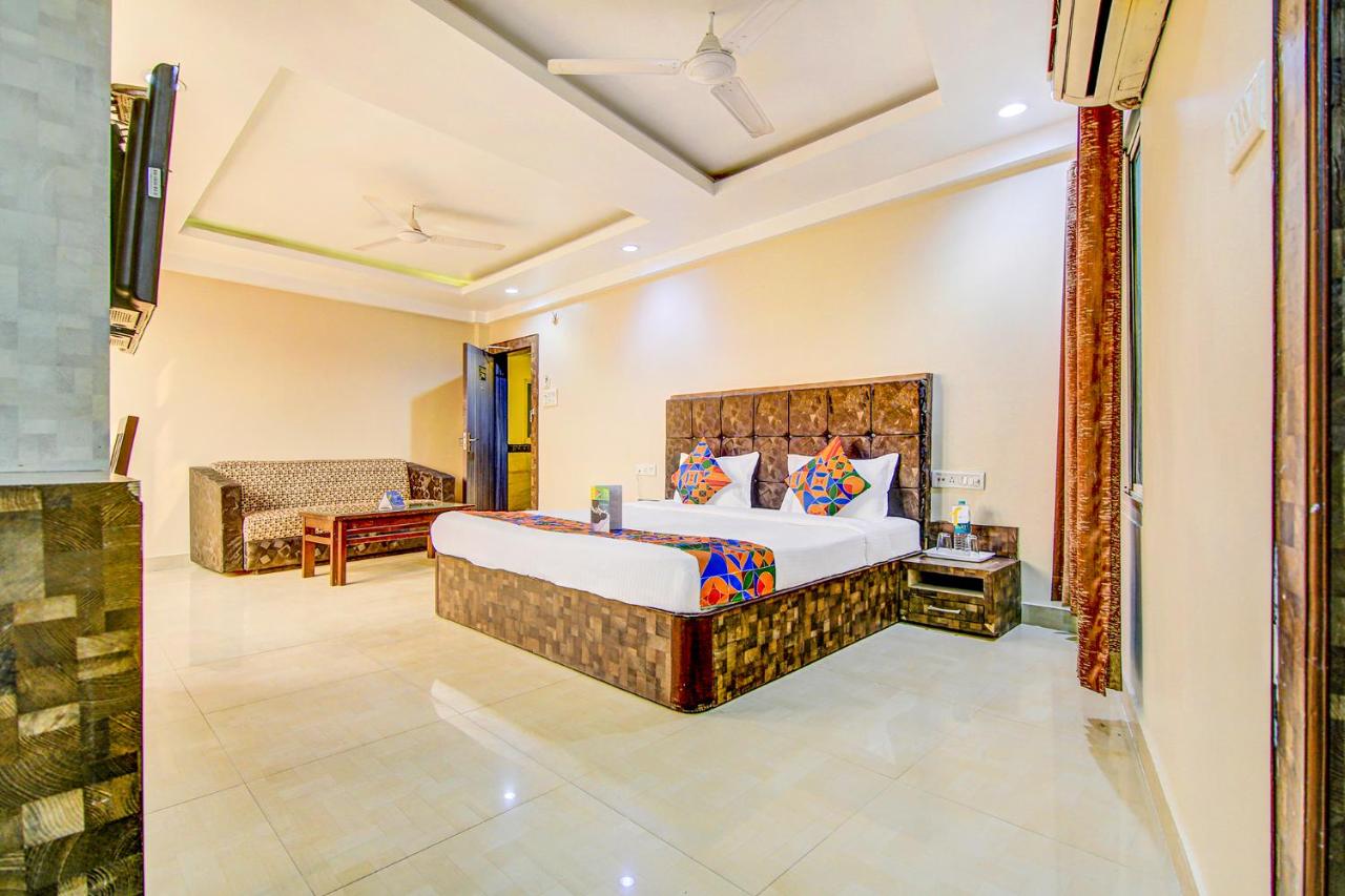 FabHotel CT Palace New Market - Fully Vaccinated Staff