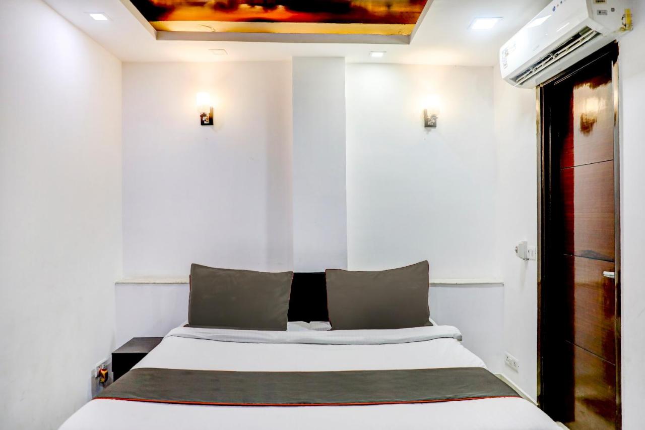 Collection O 80996 R s Villa