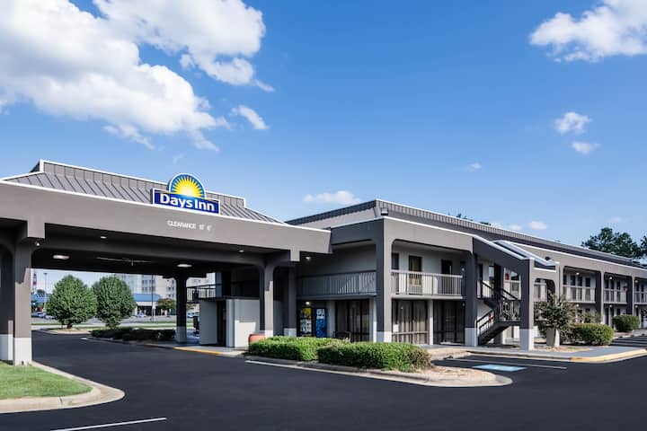 Days Inn by Wyndham Wilson