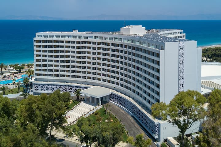 Akti Imperial Hotel & Convention Center Dolce by Wyndham