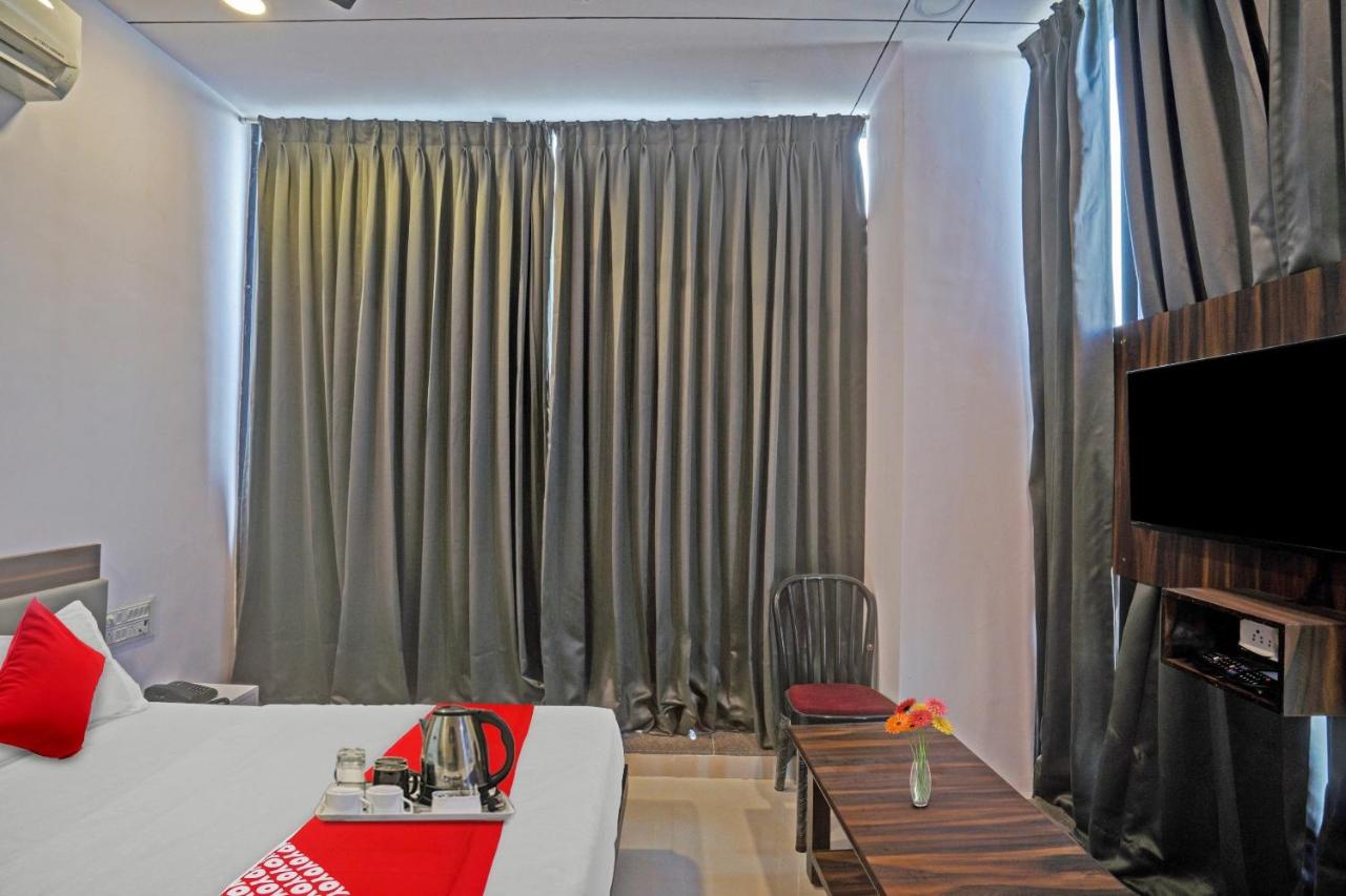 OYO Flagship 703041 Hotel Sky View