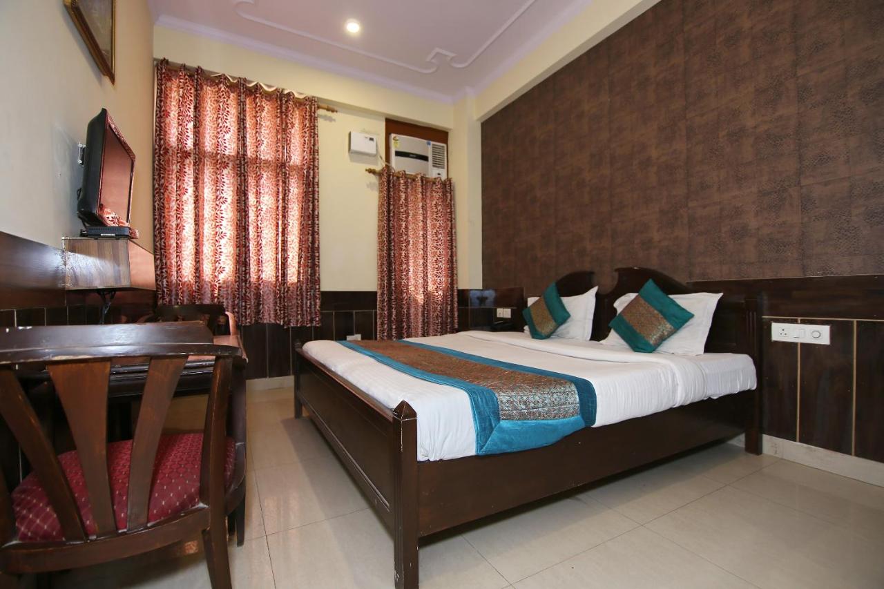Hotel Sarthi