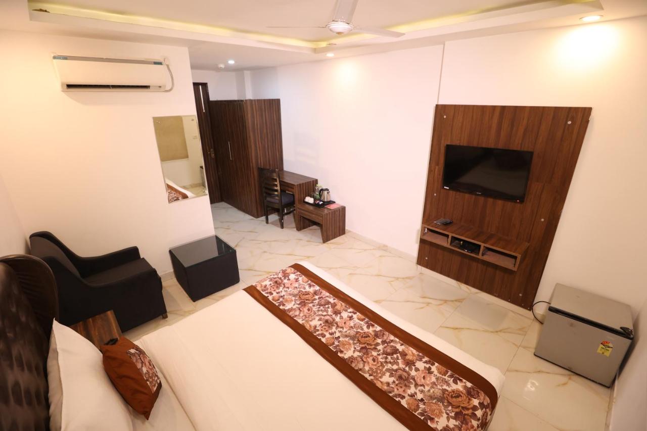 Hotel Milan by Foxi Group- Near Delhi Airport
