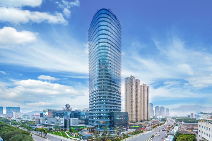 Howard Johnson Plaza by Wyndham Ningbo