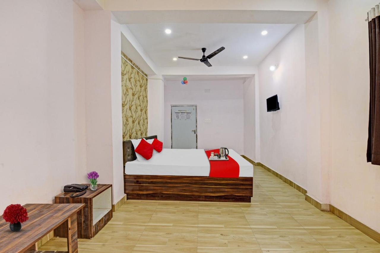 OYO Flagship 702363 Hotel Rewal Palace Inn