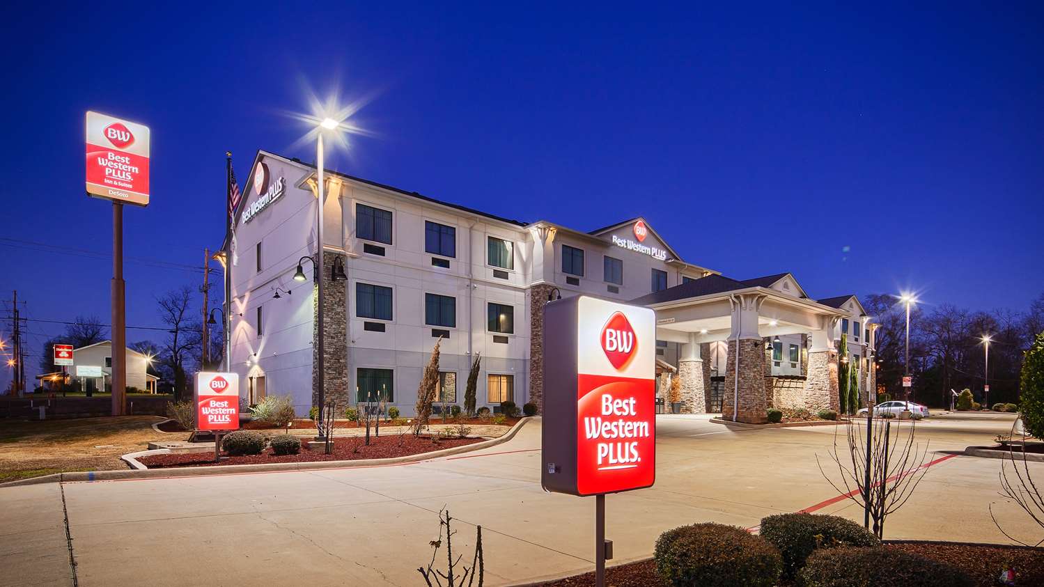 Best Western Plus DeSoto Inn  Suites