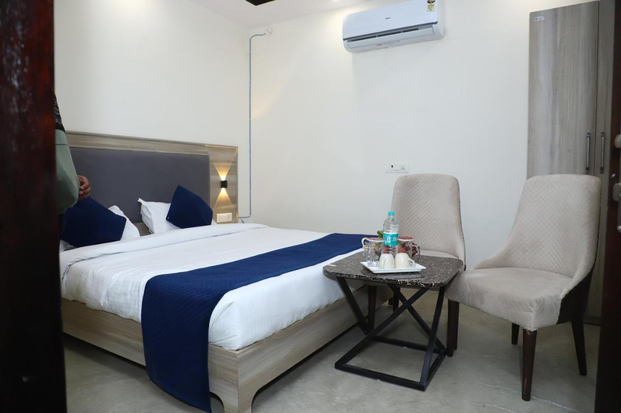 Lyf Corporate Suites - Noida Sector 19