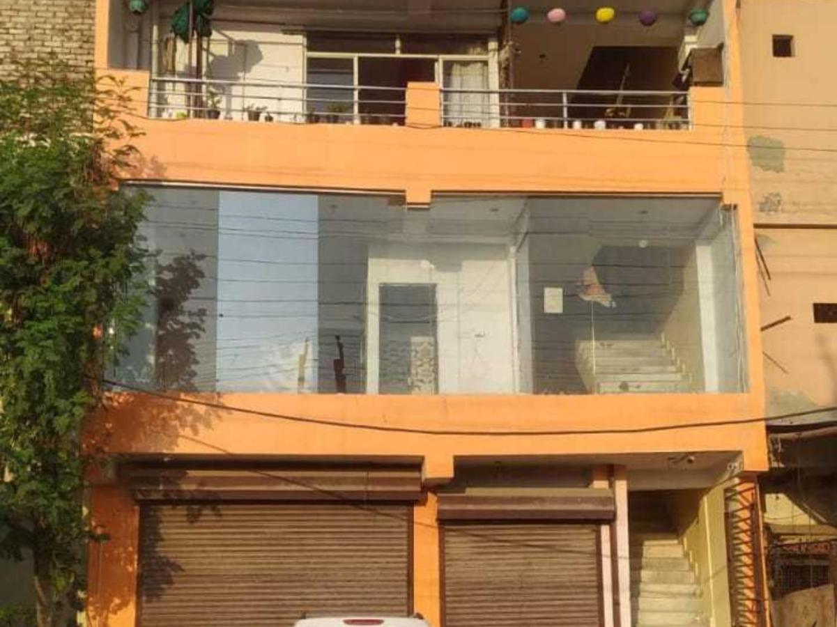 OYO 93322 Kohli Palace