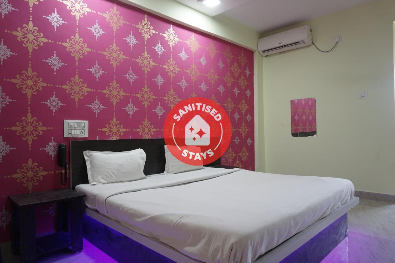 OYO 86266 Hotel Golden Lodge