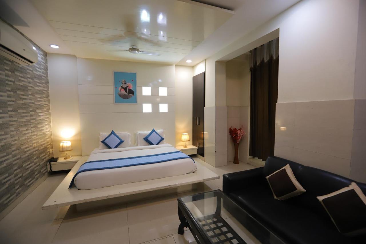 Hotel Vivah Residency Couple Friendly Pashim Vihar