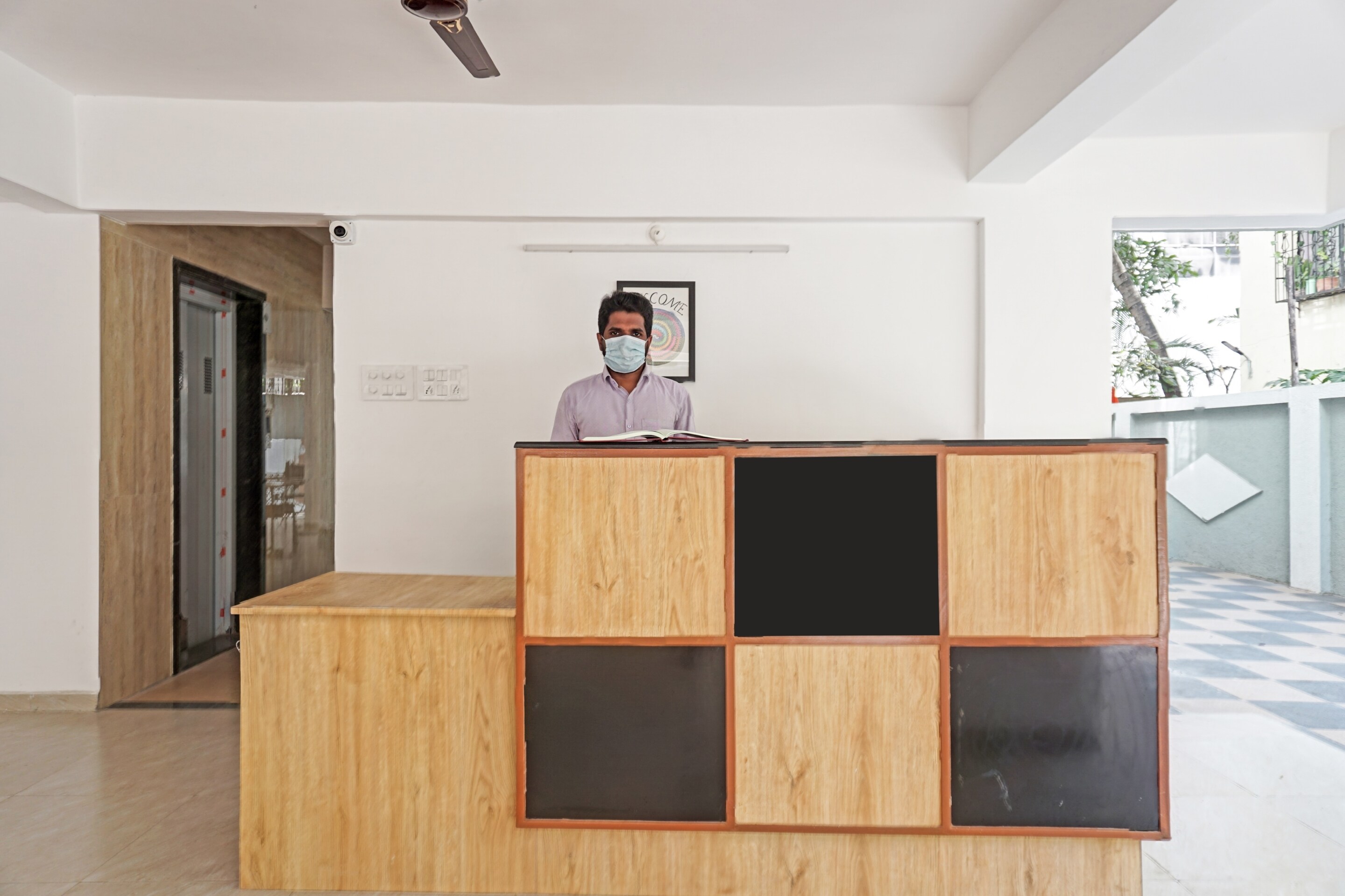 Collection O 86156 Safron Inn