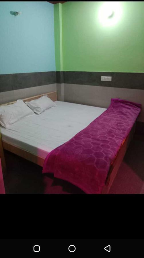 SPOT ON 80628G Tanwer Oyo Hotel