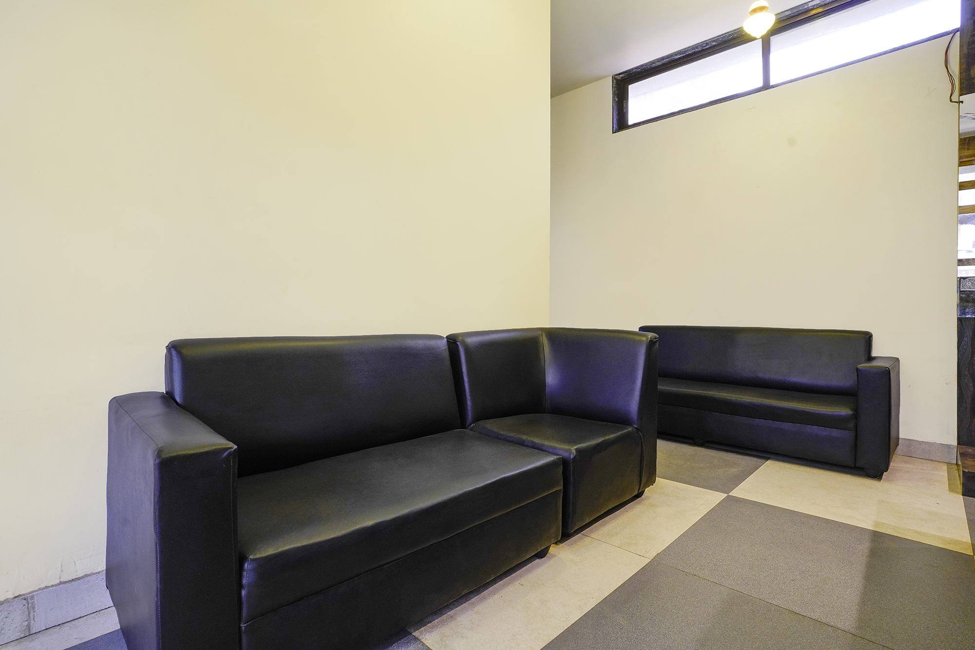 FabHotel Bhiwandi Palace