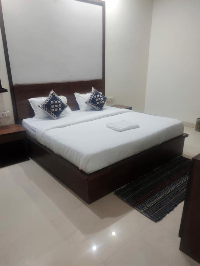 Hotel Noida Dreamz 44