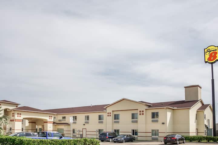 Super 8 by Wyndham Brenham TX