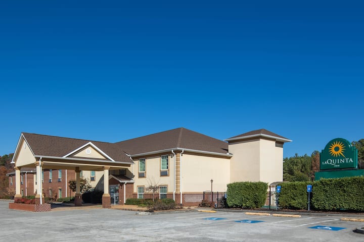 La Quinta Inn by Wyndham Calhoun South I-75