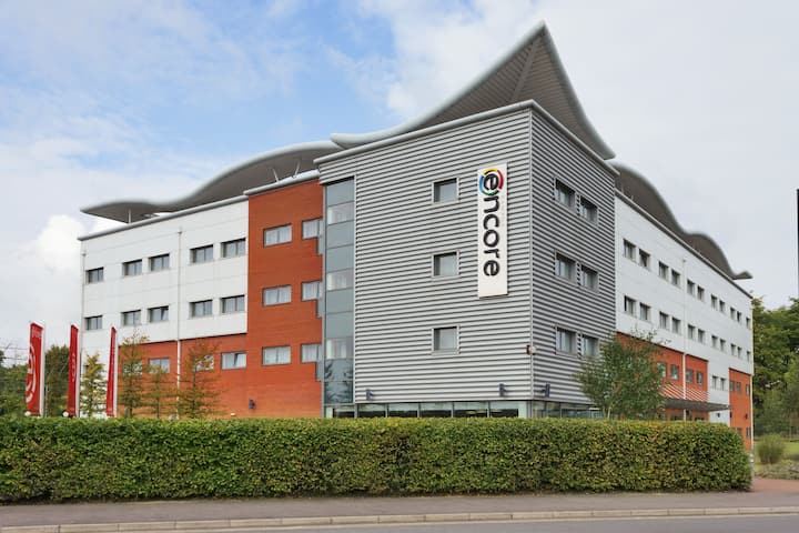 Ramada Encore by Wyndham Doncaster Airport