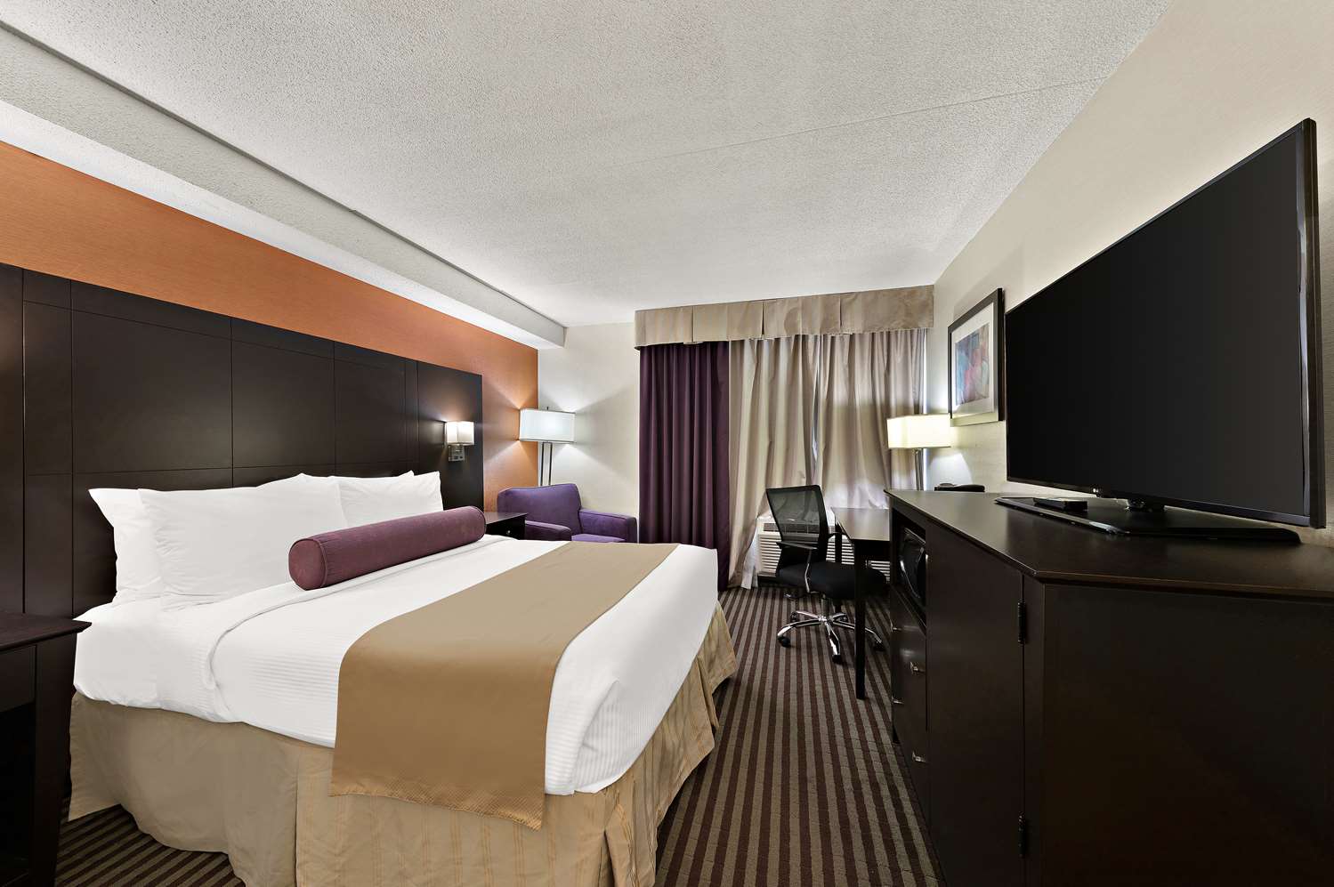 Best Western Plus Toronto North York Hotel  Suites