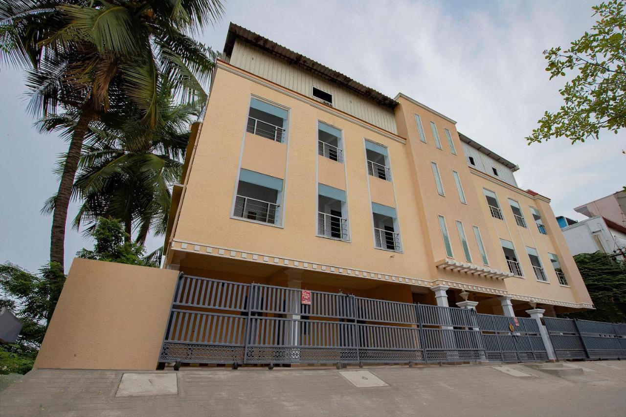 Collection O 82546 Fly Home