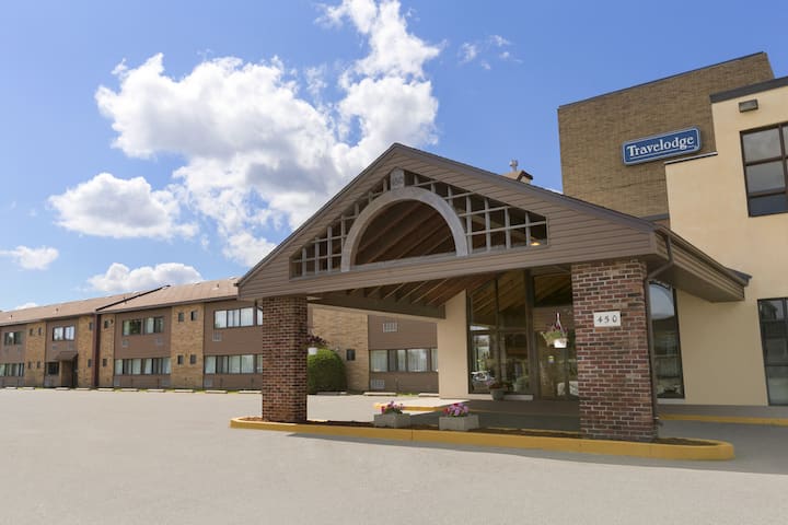 Travelodge by Wyndham Thunder Bay