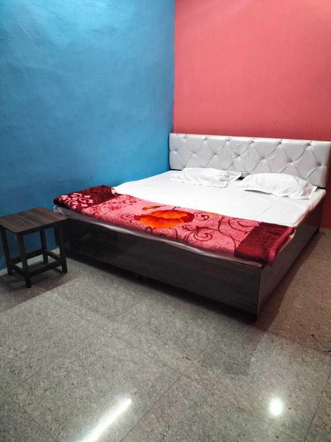 SPOT ON 89541 Saini Vasno Restaurant And Guest House