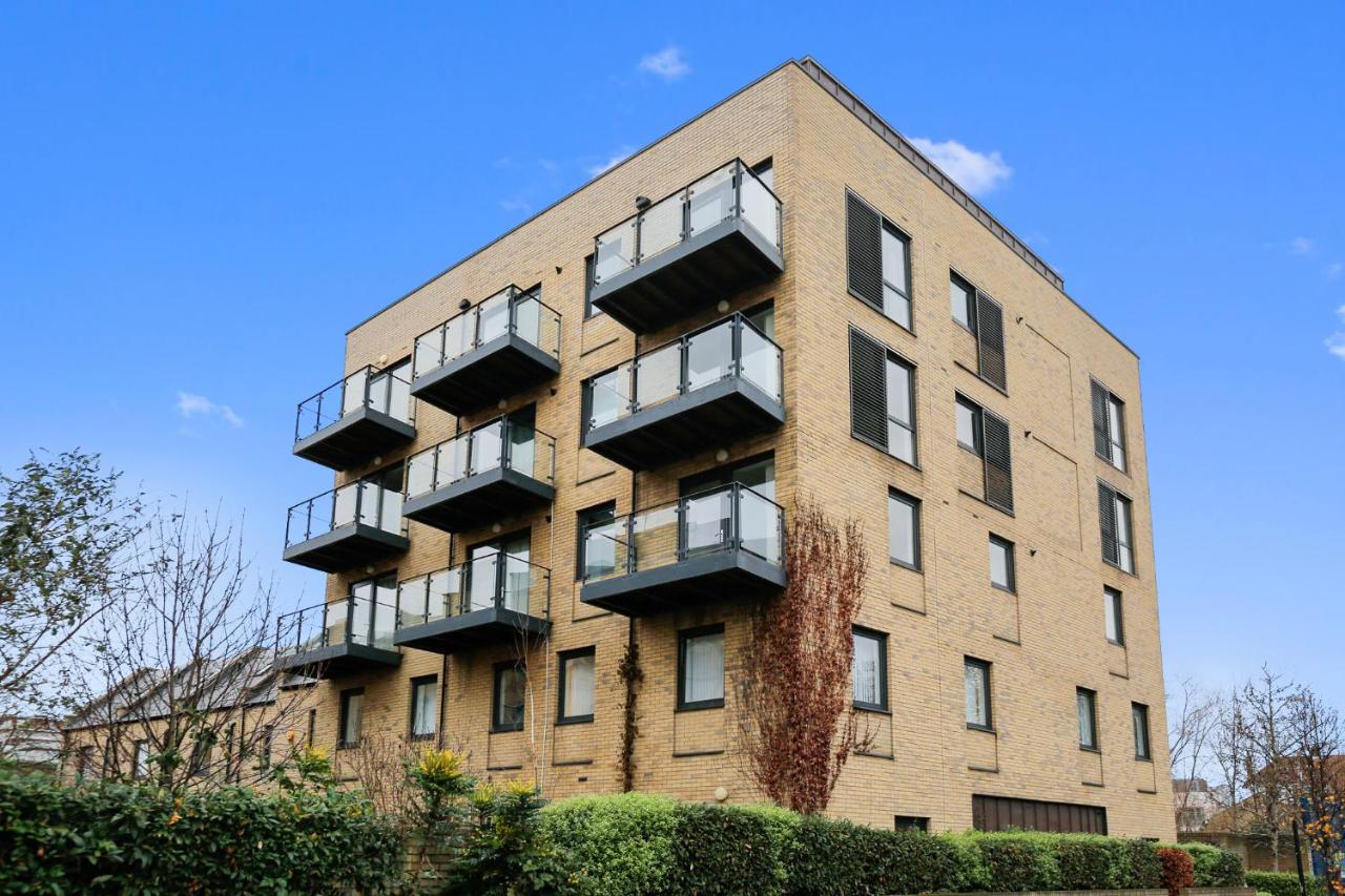 Hybrid Resi - Greenwich
