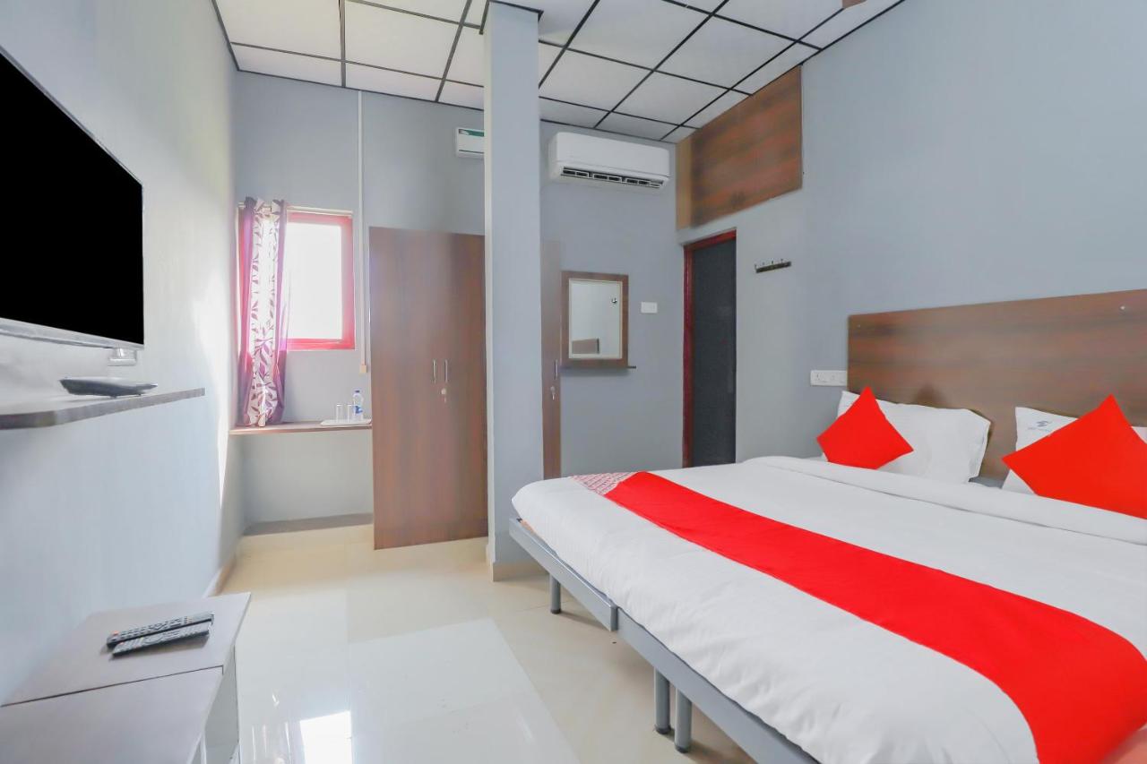 OYO 79516 Skyry Hotels