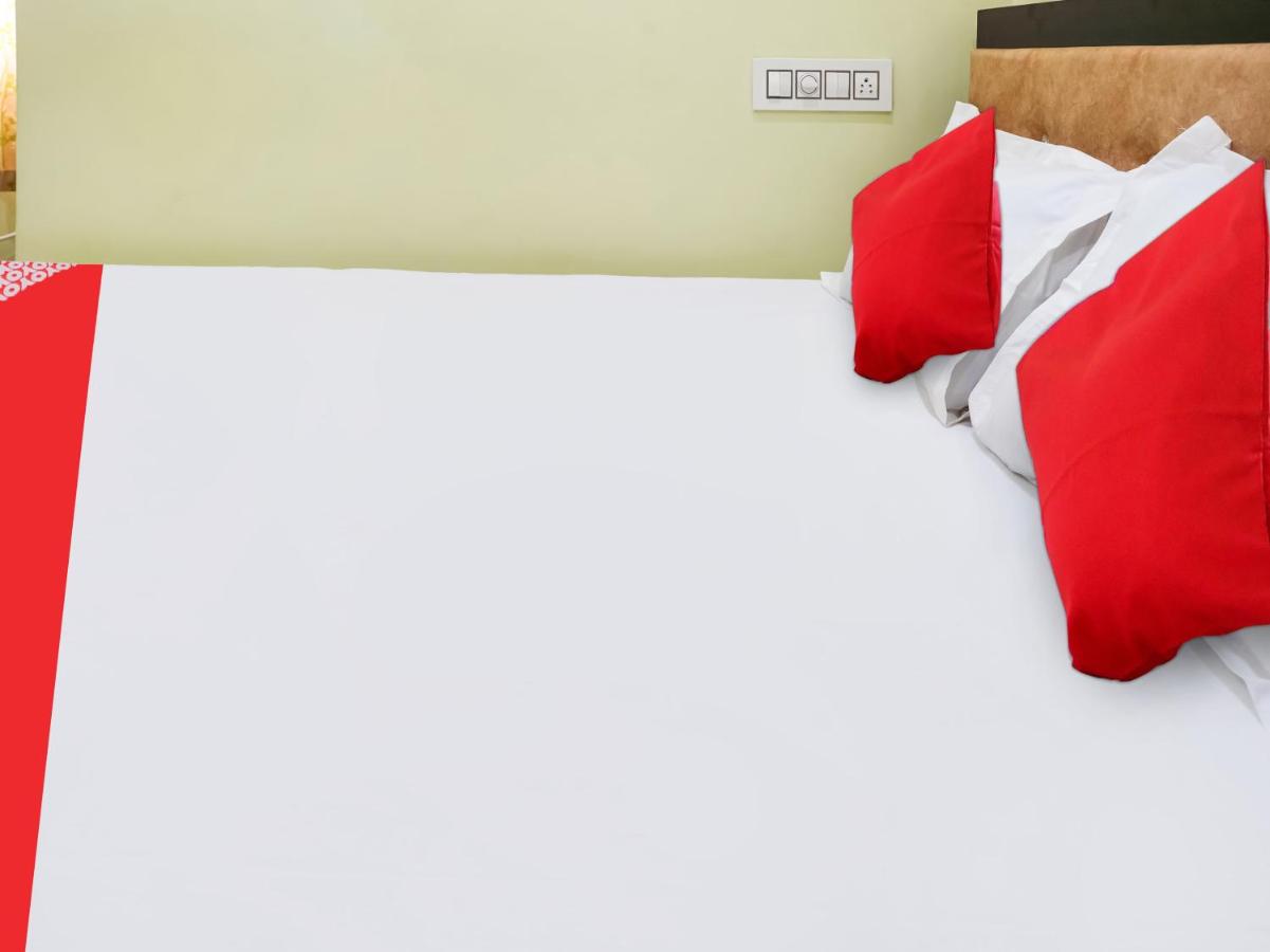 OYO Flagship 807564 Hotel Pvs Grand