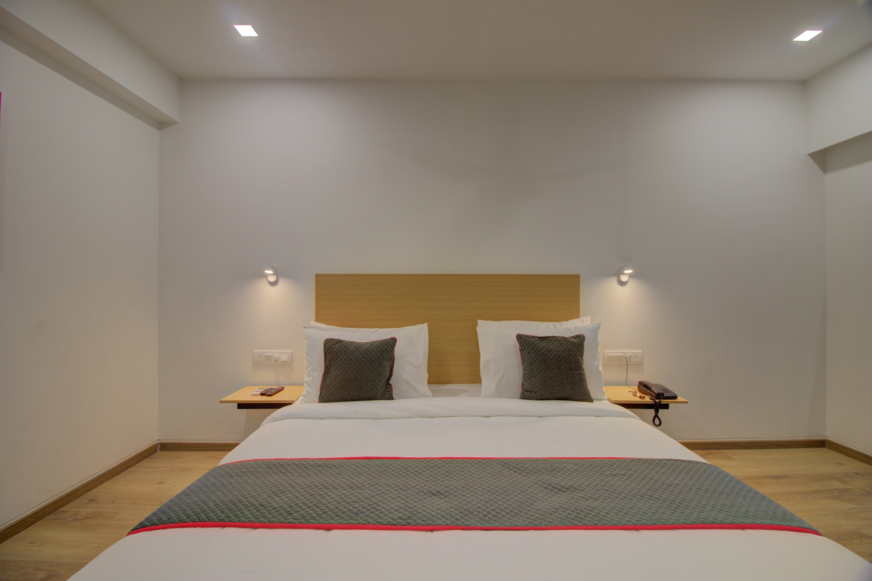 OYO Townhouse 092 Hotel Ashray Residency