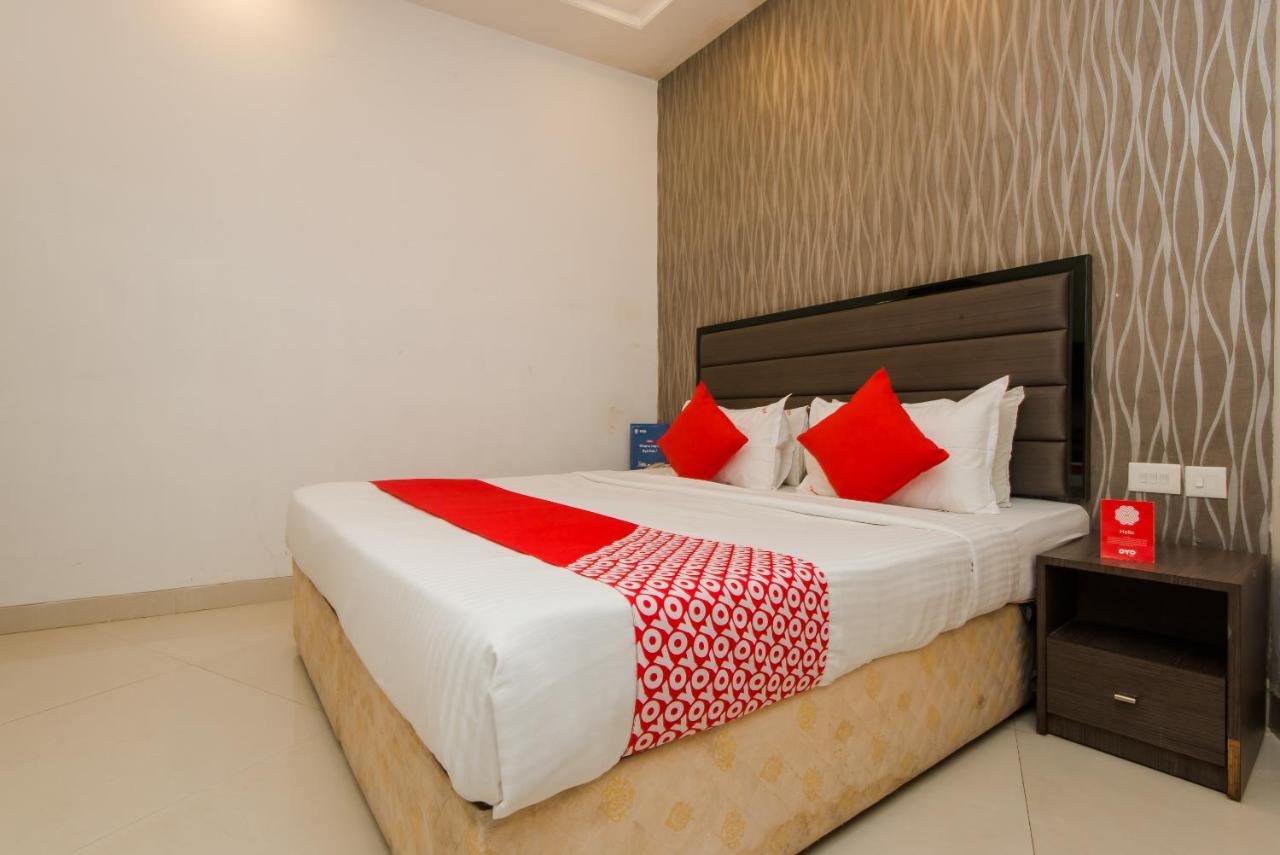 OYO 79035 Flagship Hotel Kalpana Elite