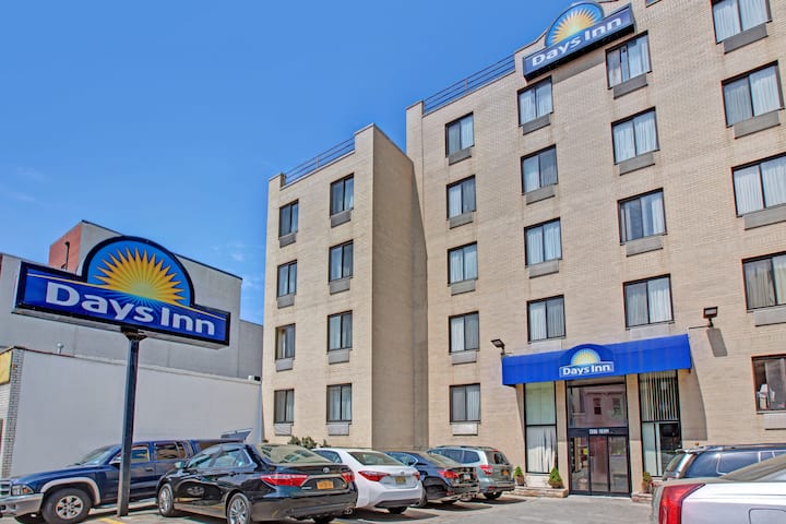 Days Inn by Wyndham Brooklyn