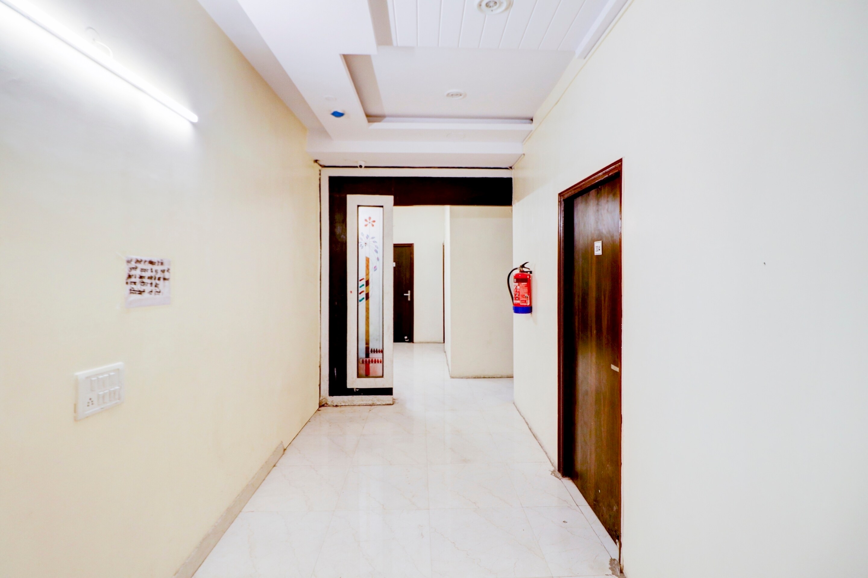 Collection O 74924 Tara Patel