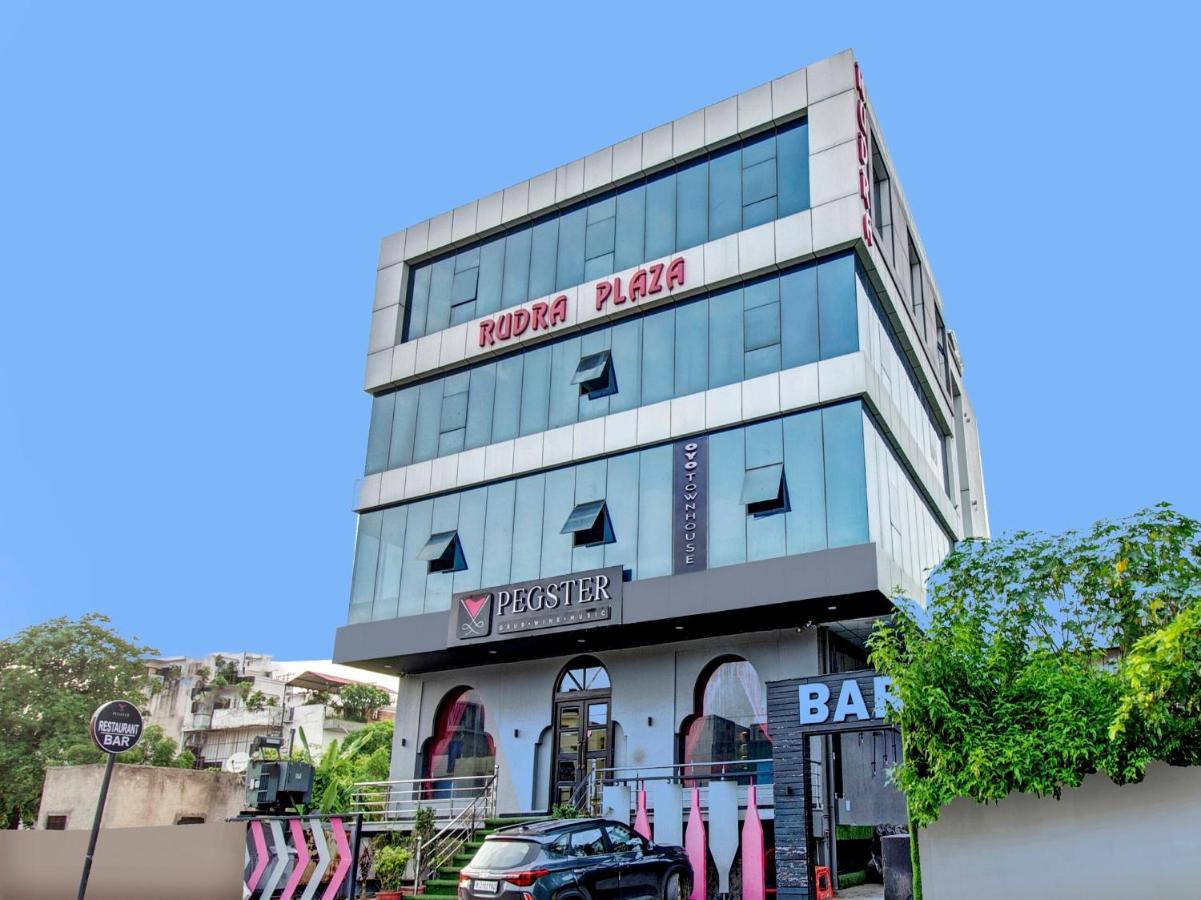 Townhouse OAK Hotel Rudra